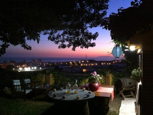 Moteru stovyklos Ispanijoje vila