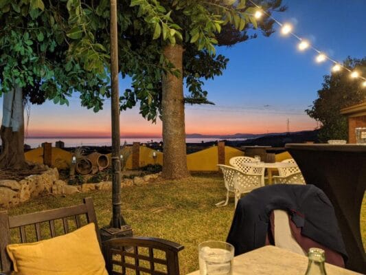 Moteru stovyklos Ispanijoje vila